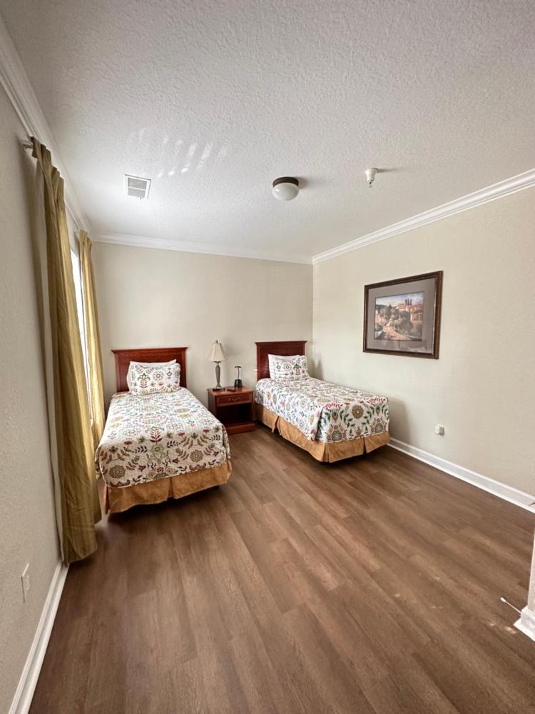 Gone 2 Florida Vacation Homes